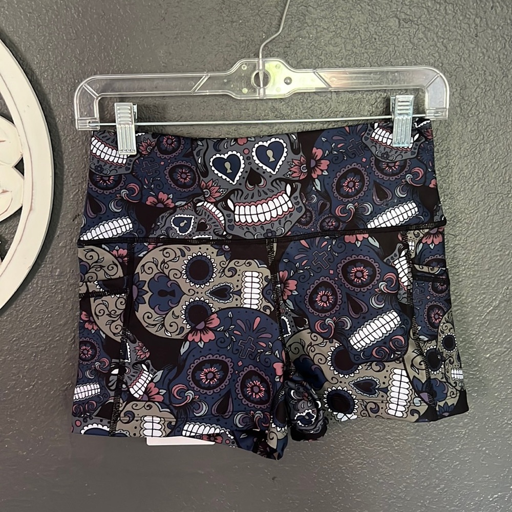 CVG midnight skulls 2.5” booty shorts NWOT